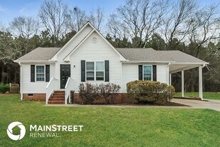 109 Oak Park Dr in Benson, NC - Building Photo