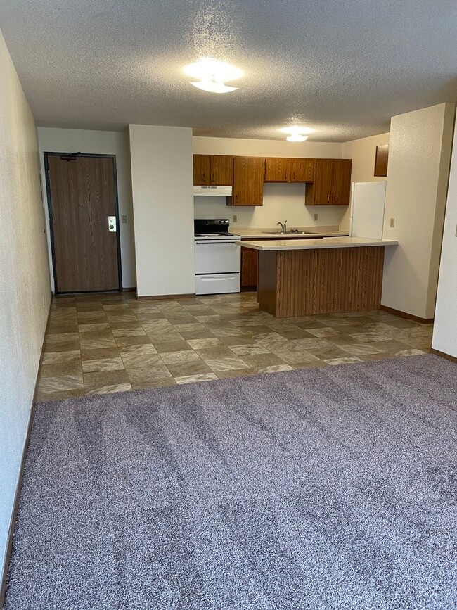 624 13th St S in St. Cloud, MN - Foto de edificio - Building Photo