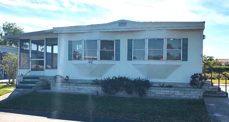 900 9th Ave E in Palmetto, FL - Building Photo