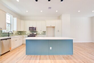 1928 Gregg St in Houston, TX - Building Photo - Building Photo