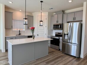 7201 Capitol Reef Dr in Bakersfield, CA - Building Photo - Building Photo