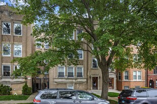 6549 N Mozart St in Chicago, IL - Building Photo