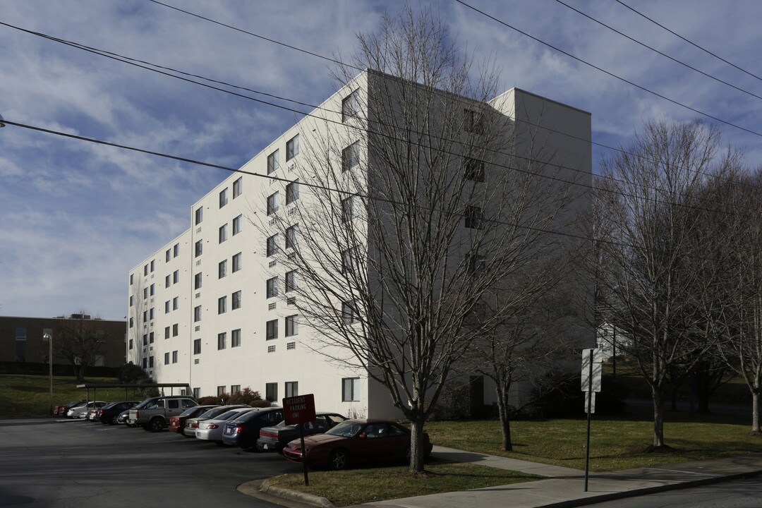 Waynesville Tower in Waynesville, NC - Building Photo