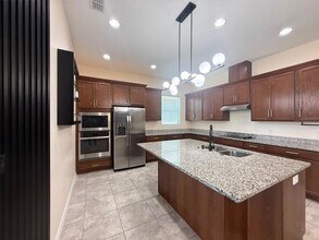 2074 Brillante Dr in St. Cloud, FL - Building Photo - Building Photo