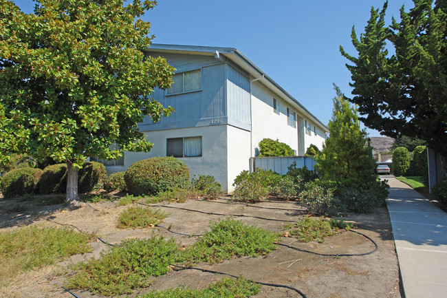 Galleon Way Apartments in San Luis Obispo, CA - Foto de edificio - Building Photo