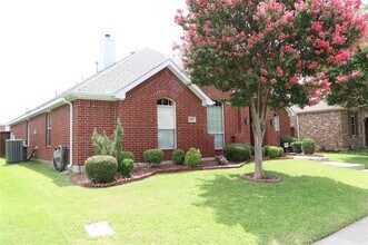 2530 Breanna Way in Garland, TX - Building Photo - Building Photo