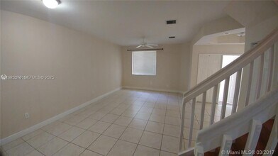 6512 Hidden Cove Dr in Davie, FL - Building Photo - Building Photo