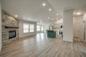 2973 W Ravenhurst St in Meridian, ID - Building Photo - Building Photo