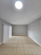 1545 Lake Crystal Dr, Unit D in West Palm Beach, FL - Building Photo - Building Photo