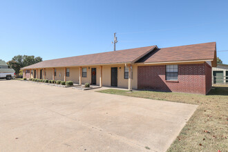 Pleasant View Apartments in Tahlequah, OK - Building Photo - Building Photo