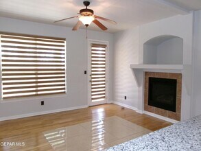 304 Alex Nicholas Ct, Unit I13 in El Paso, TX - Building Photo - Building Photo