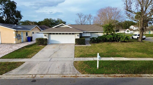 4736 Southbreeze Dr in Tampa, FL - Building Photo - Building Photo