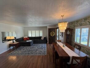 1618 W Locust St in Lodi, CA - Building Photo - Building Photo