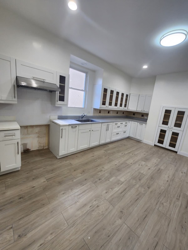 9-08 150th St in Queens, NY - Foto de edificio - Building Photo