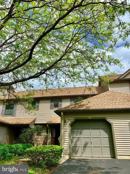 property at 302 Marten Rd