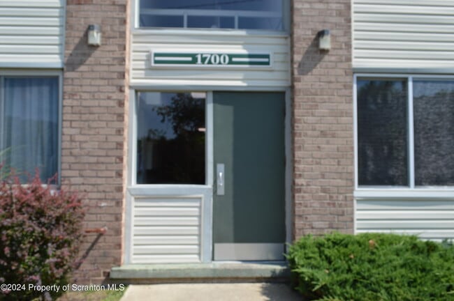 1704 Summit Pointe in Scranton, PA - Building Photo - Building Photo