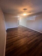 715 Reynolds St, Unit No. 2 in Brunswick, GA - Building Photo - Building Photo