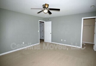 689 Flintrock Dr in Boiling Springs, SC - Building Photo - Building Photo