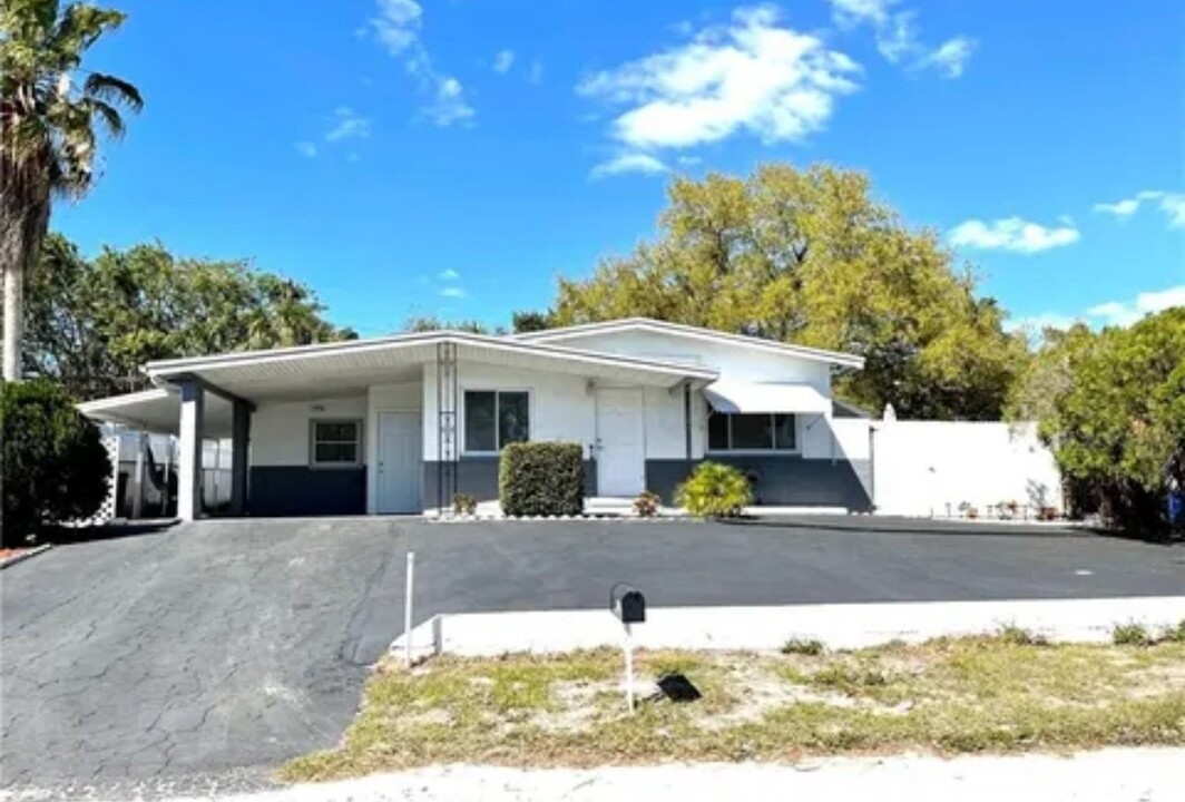 4829 Drift Tide Dr in New Port Richey, FL - Building Photo