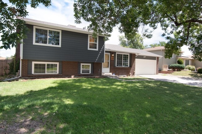 property at 2608 S Cimarron St
