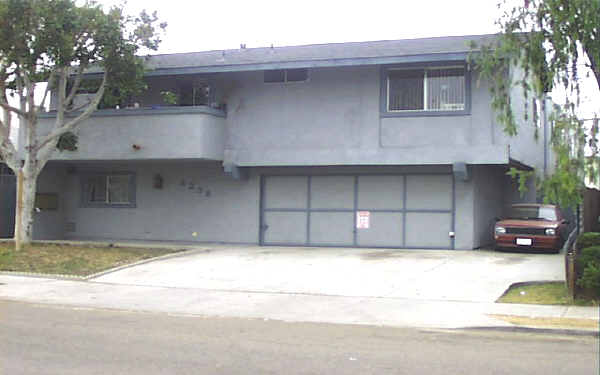 4238 Van Dyke Ave in San Diego, CA - Building Photo - Building Photo