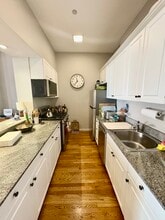 331 Beacon St, Unit 2 in Boston, MA - Foto de edificio - Building Photo
