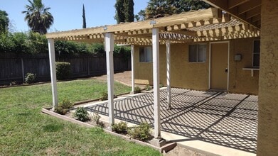 68 Sun Valley Ct in Merced, CA - Building Photo - Building Photo