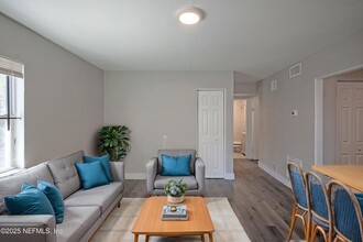1652 Myrtle Ave N in Jacksonville, FL - Building Photo - Building Photo