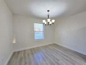 7546 Rice Ln in Dallas, TX - Building Photo - Building Photo