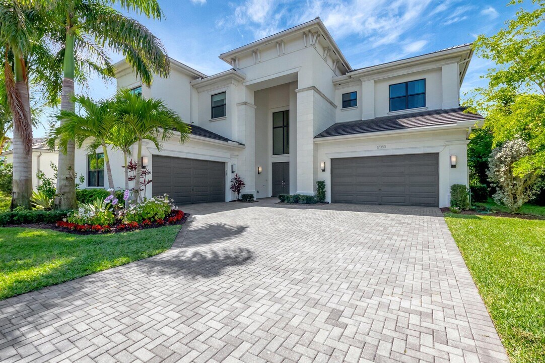 17353 Rosella Rd in Boca Raton, FL - Building Photo