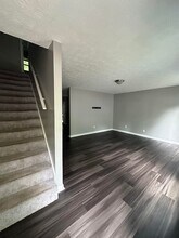 4766 Victoria Dr in Flowery Branch, GA - Building Photo - Building Photo