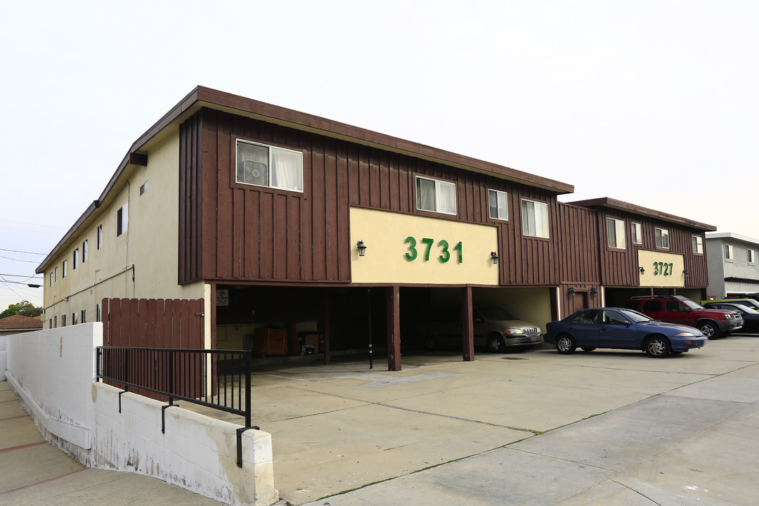 Sea Breeze Apartments in Torrance, CA - Building Photo