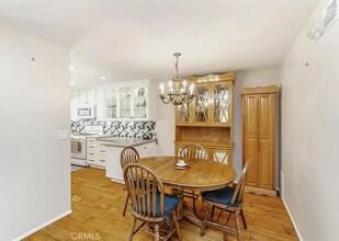 26333 Green Terrace Dr in Santa Clarita, CA - Building Photo - Building Photo