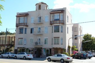 6616 Telegraph Ave in Oakland, CA - Building Photo - Building Photo