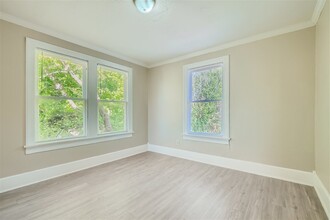 2027 W Kings Hwy in San Antonio, TX - Building Photo - Building Photo