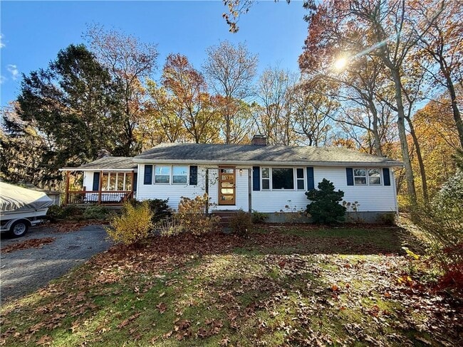 11 Holmes St in Westerly, RI - Building Photo - Building Photo