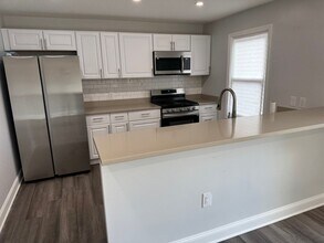 222 Chesna Dr in Pittsburgh, PA - Building Photo - Building Photo