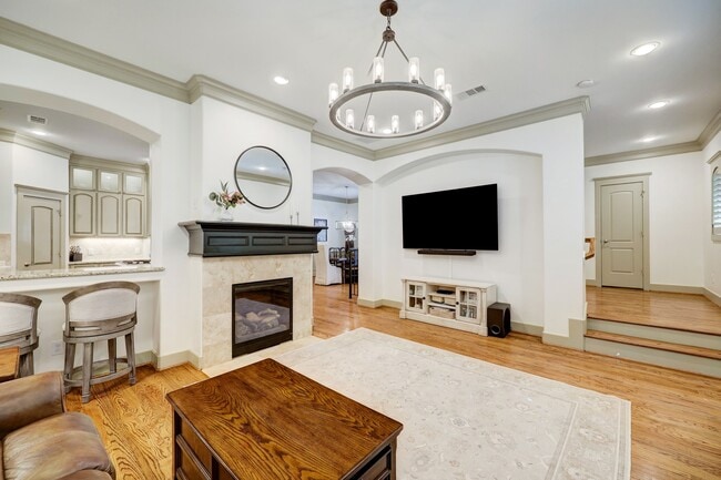 property at 514 Cortlandt St