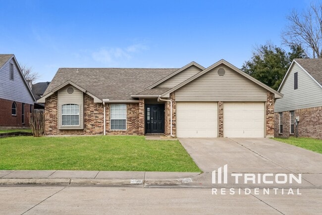 property at 160 Westwood Dr