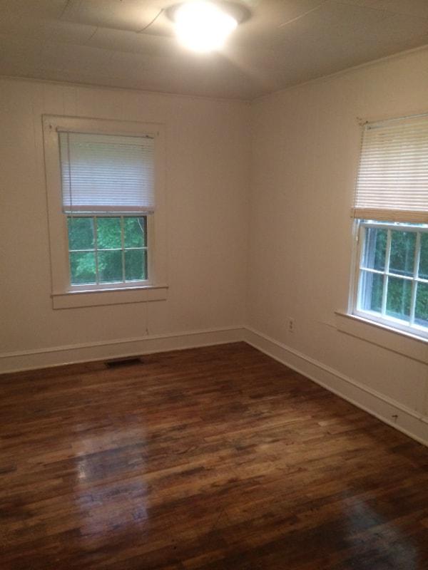 property at 112 S Avondale Rd