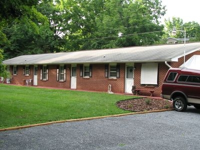 136 Bowman Rd in Johnson City, TN - Building Photo