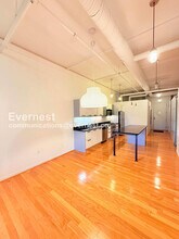 100 N Center St in Royal Oak, MI - Building Photo - Building Photo