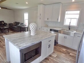 127 Lear Ln in Pearland, TX - Building Photo - Building Photo