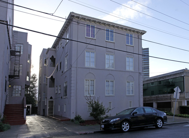 456 Lee St in Oakland, CA - Building Photo - Building Photo