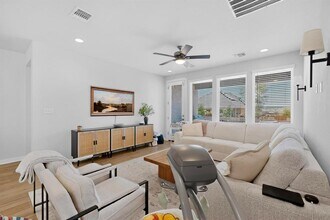 2240 Nightjar Song Dr in Leander, TX - Building Photo - Building Photo