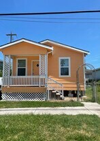 2016 57th St in Galveston, TX - Building Photo