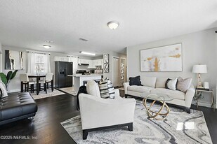 10605 Arnez Rd in Jacksonville, FL - Building Photo