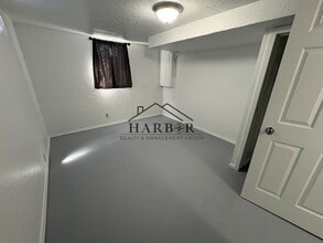 1921 3rd Ave NE in Austin, MN - Building Photo - Building Photo