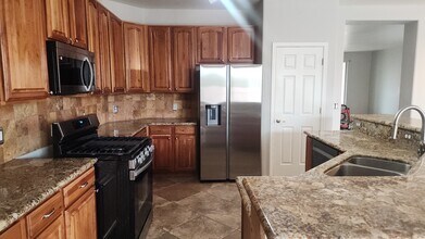 4815 E Silverpuffs Way in Tucson, AZ - Building Photo - Building Photo