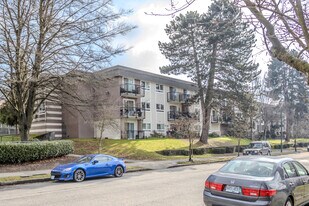 Chimo Terrace in Vancouver, BC - Building Photo
